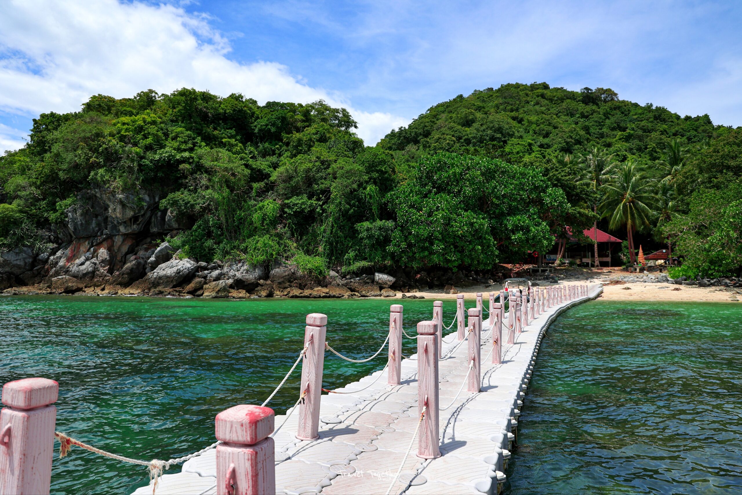 เกาะกุลา ชุมพร น้ำทะเลสีมรกต กับความสงบของอ่าวไท